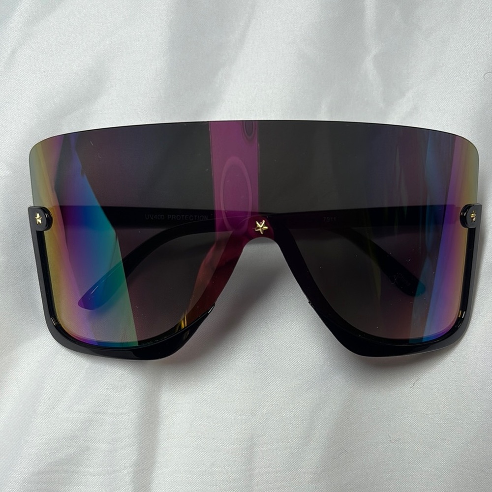 Stylish Black and Multicolor Sunglasses